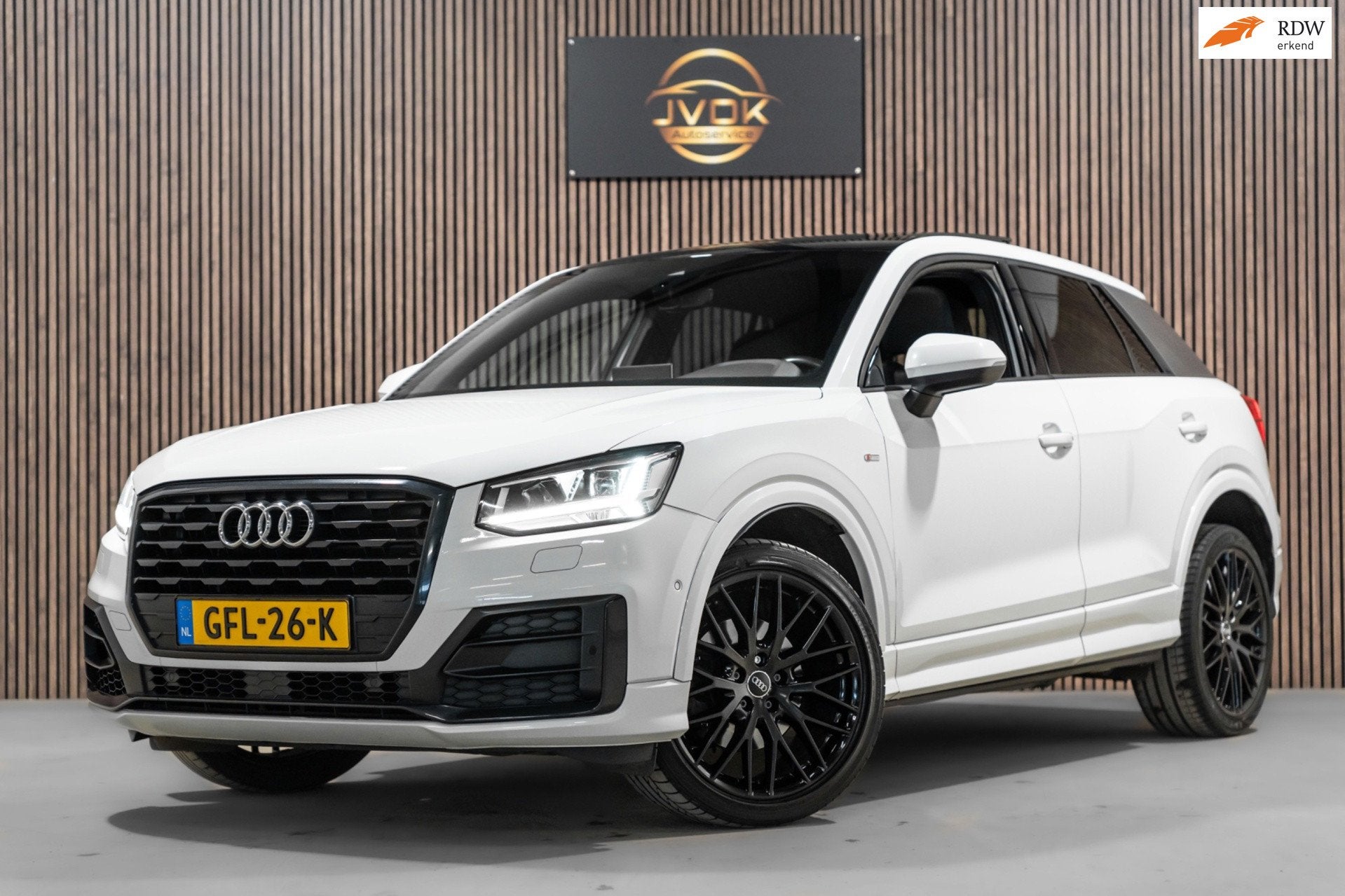 Audi Q2 35 TFSI CoD Sport S-Line DSG PANO NAVI PDC, 150 pk, Leder en Stof, Wit, Bedrijf