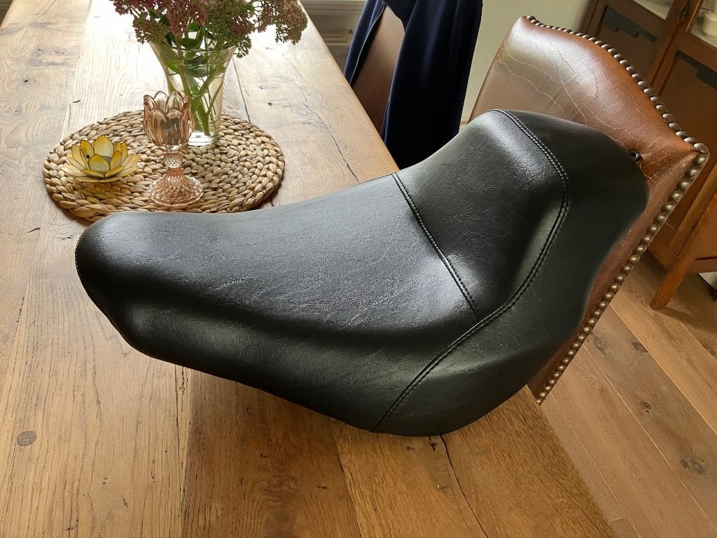 Solo buddyseat origineel Sport Glide, Low Rider S en ST, Ophalen, Gebruikt
