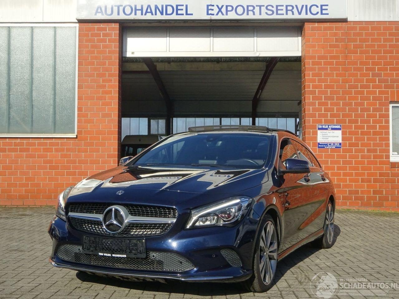 Mercedes-Benz CLA-Klasse CLA 200 Shooting Brake Urban,Panora, Blauw, Stationwagon, Handgeschakeld, Benzine