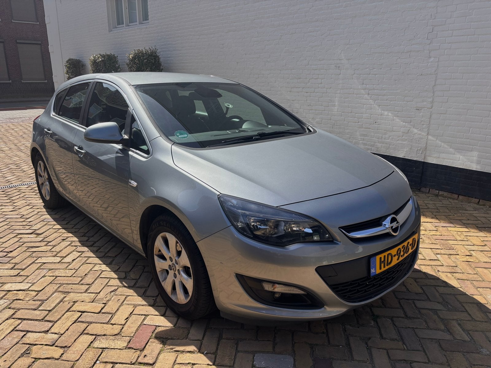 Opel Astra 1.4 Ecotec 74KW 5-D 2015 Grijs, Auto's, Voorwielaandrijving, 4 cilinders, 100 pk, Origineel Nederlands