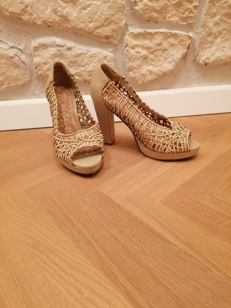 Tom & Eva pumps, sandalen, beige, 38, zgan, zomer, Beige, Zo goed als nieuw, Tom & Eva, Sandalen of Muiltjes