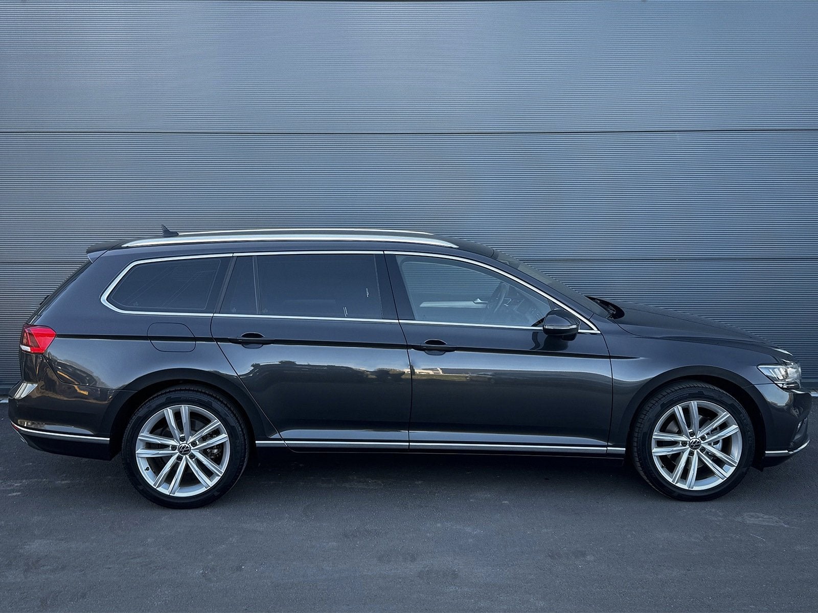 Volkswagen Passat Variant 1.5 TSI Business, Pilot assist, AC, 730 kg, 4 cilinders, 150 pk, 1600 kg
