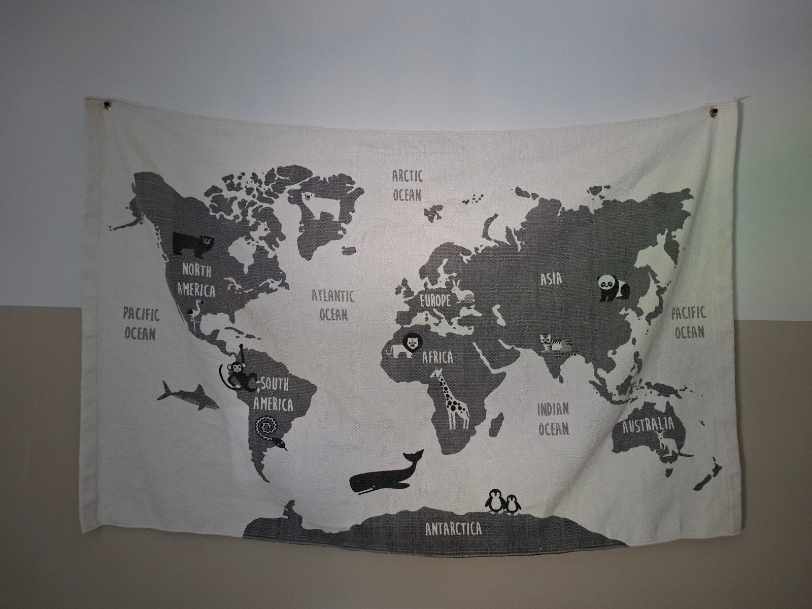 Wandkleed wereld/ dieren, Meerkleurig, Ophalen of Verzenden, Zo goed als nieuw, Wanddecoratie