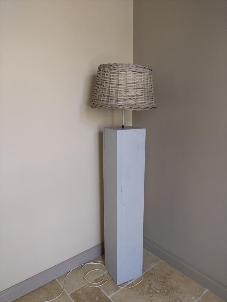Vloerlamp, landelijke lampenvoet, houten lampenvoet, Ophalen, Minder dan 100 cm