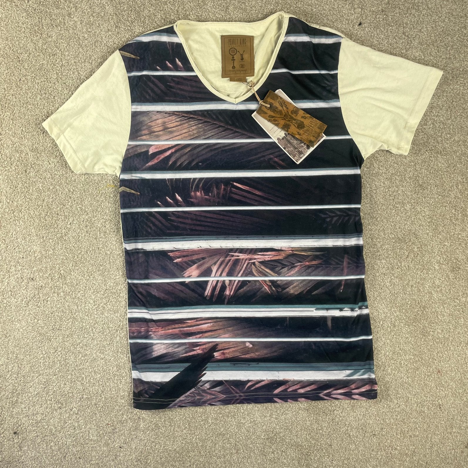 Pearly king v neck heren NIEUWE tee shirt maat L, ., Geel, Nieuw, Ophalen of Verzenden