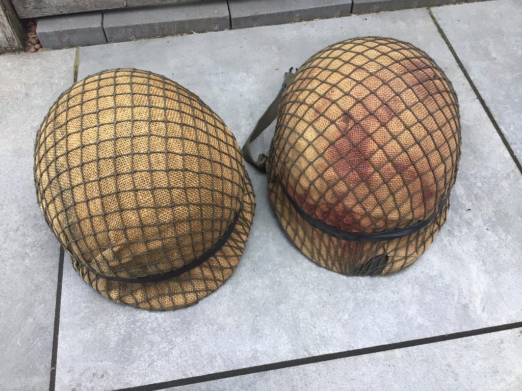 2 Legerhelmen uit dienstplicht tijd, Verzamelen, Militaria | Algemeen, Ophalen of Verzenden, Landmacht, Nederland, Helm of Baret