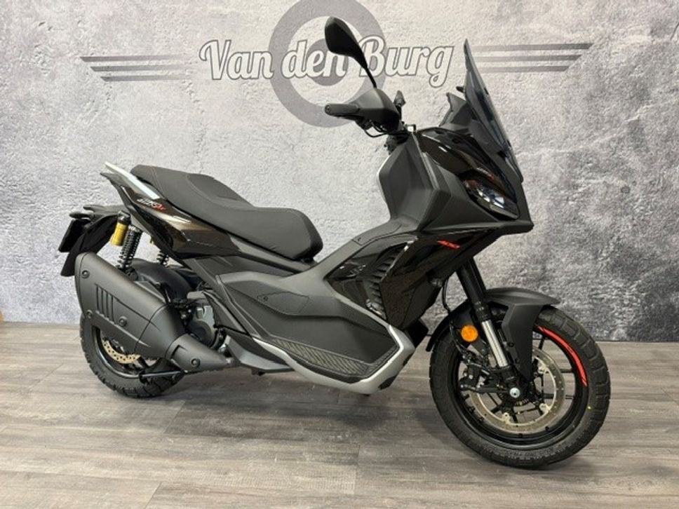 APRILIA SR GT 400, Scooter, Bedrijf, Onbekend, 399 cc
