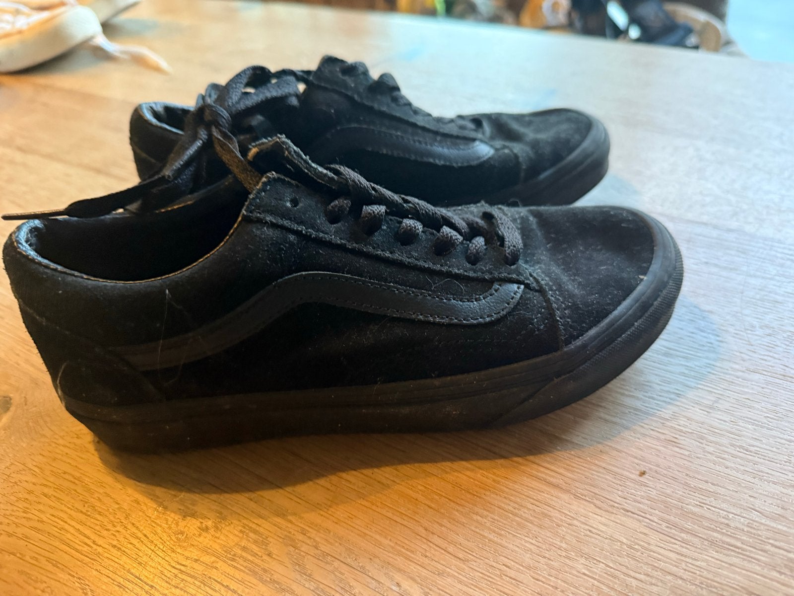 Zwarte Vans Old Skool sneakers - Maat 38, Ophalen of Verzenden, Gedragen, Zwart, Sneakers of Gympen