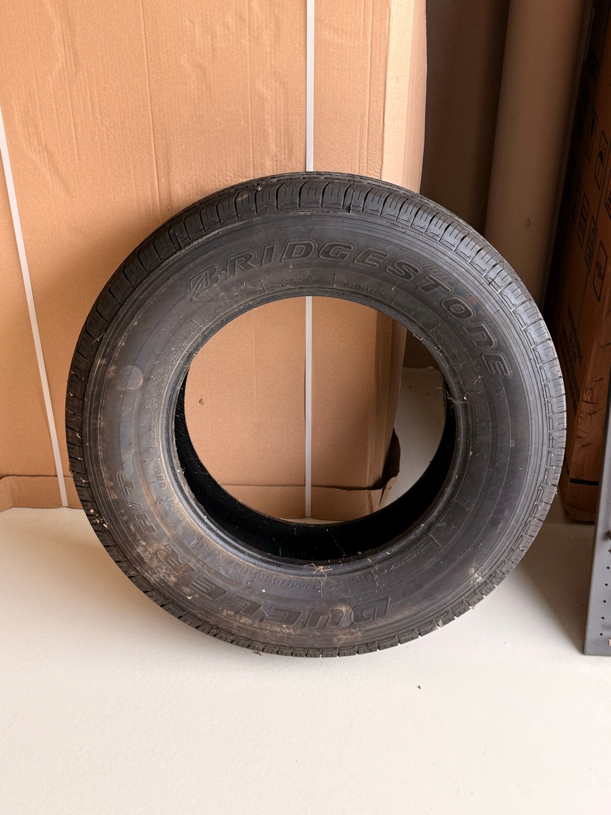 Bridgestone 255/70 R18 Jeep Wrangler Band (ongebruikt), Ophalen, 18 inch, 255 mm, Nieuw
