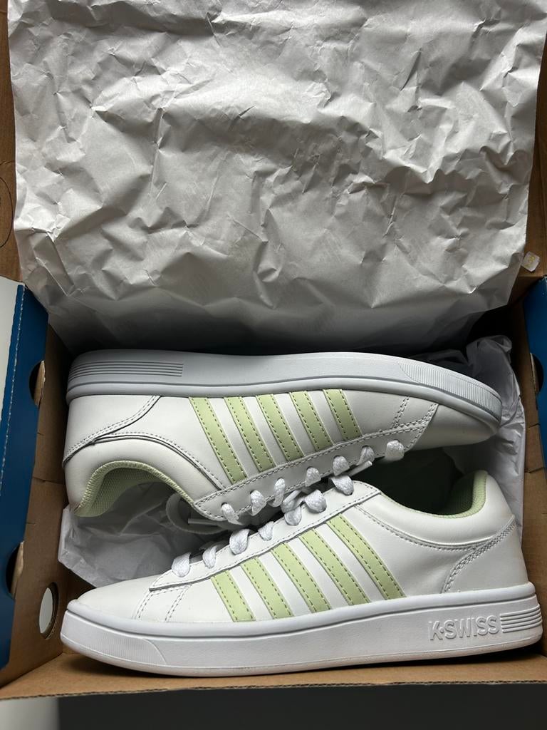 Stijlvolle K-Swiss, Ophalen of Verzenden, Zo goed als nieuw