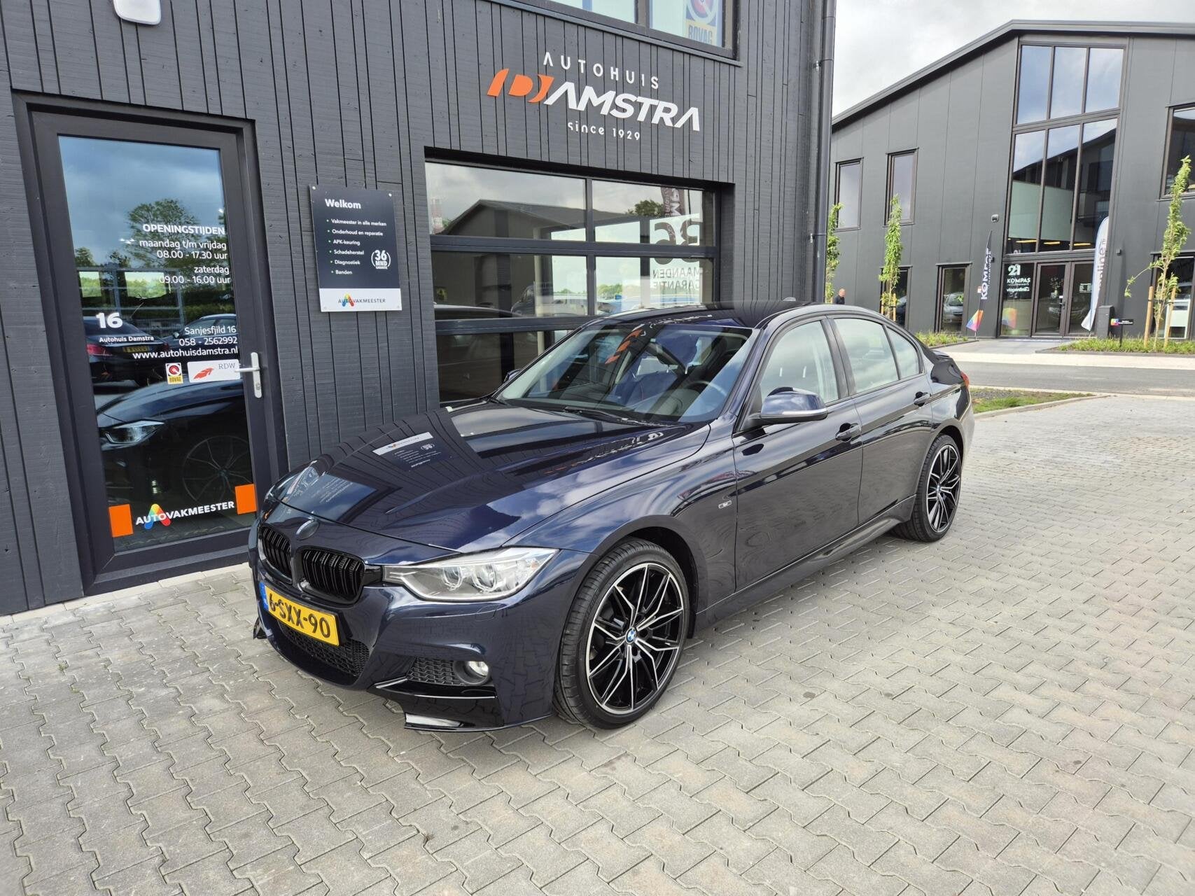 BMW 3-serie 316i High Executive Sport|Navi|Camera|Cruise|Air, Auto's, 1360 kg, Gebruikt, Euro 6, 4 cilinders