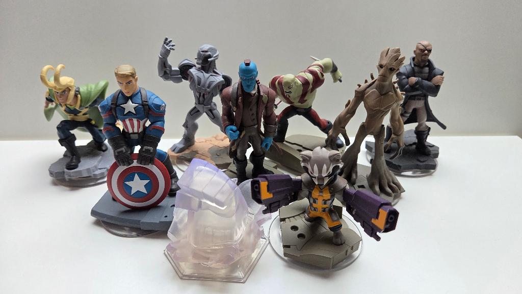 Disney Infinity Marvel figuren + playset piece set, Avontuur en Actie, 2 spelers, Ophalen of Verzenden, Zo goed als nieuw