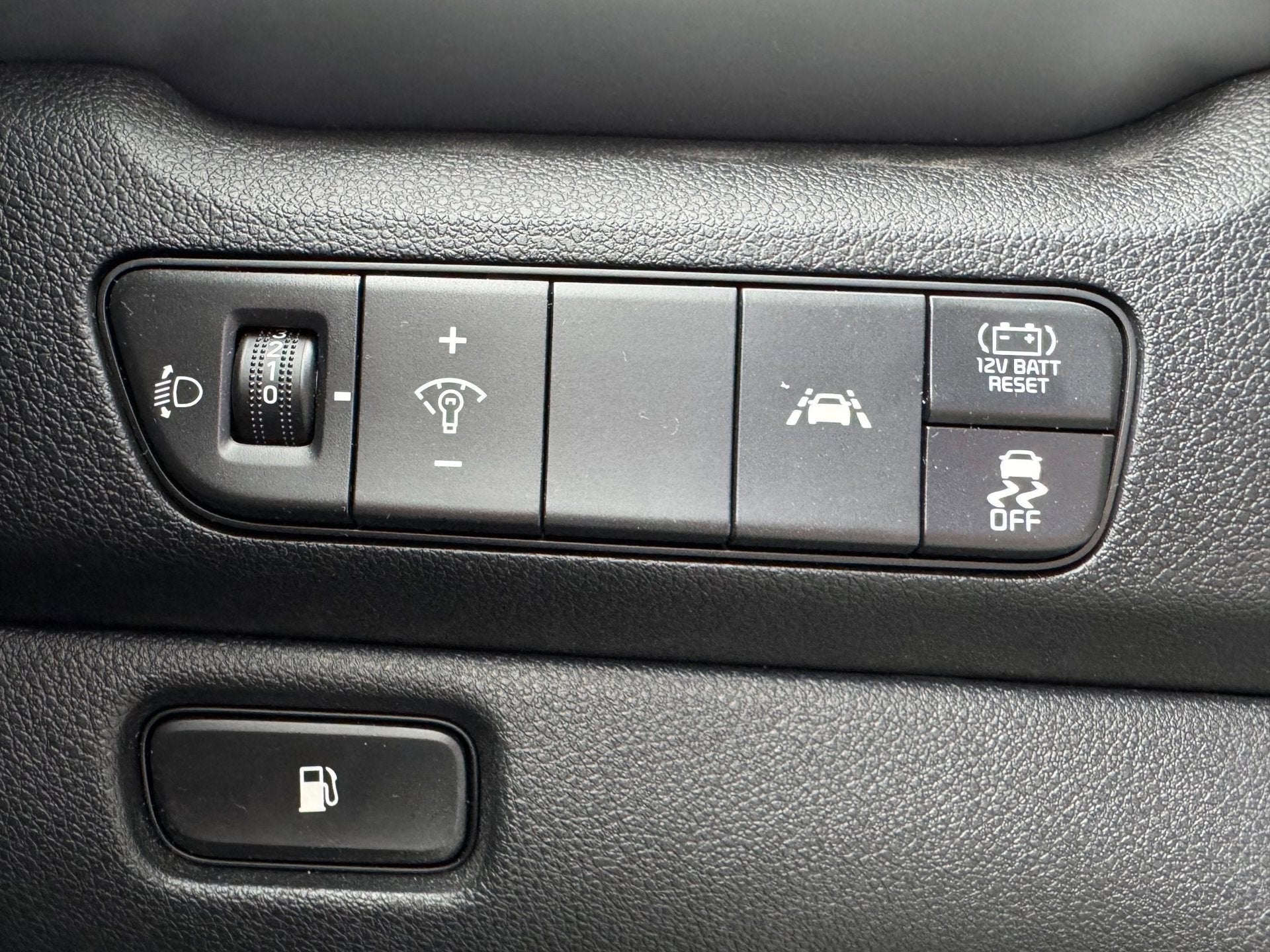 Foto 24 van Kia Niro 1.6 GDi Hybrid DynamicLine | All Season | Volledig