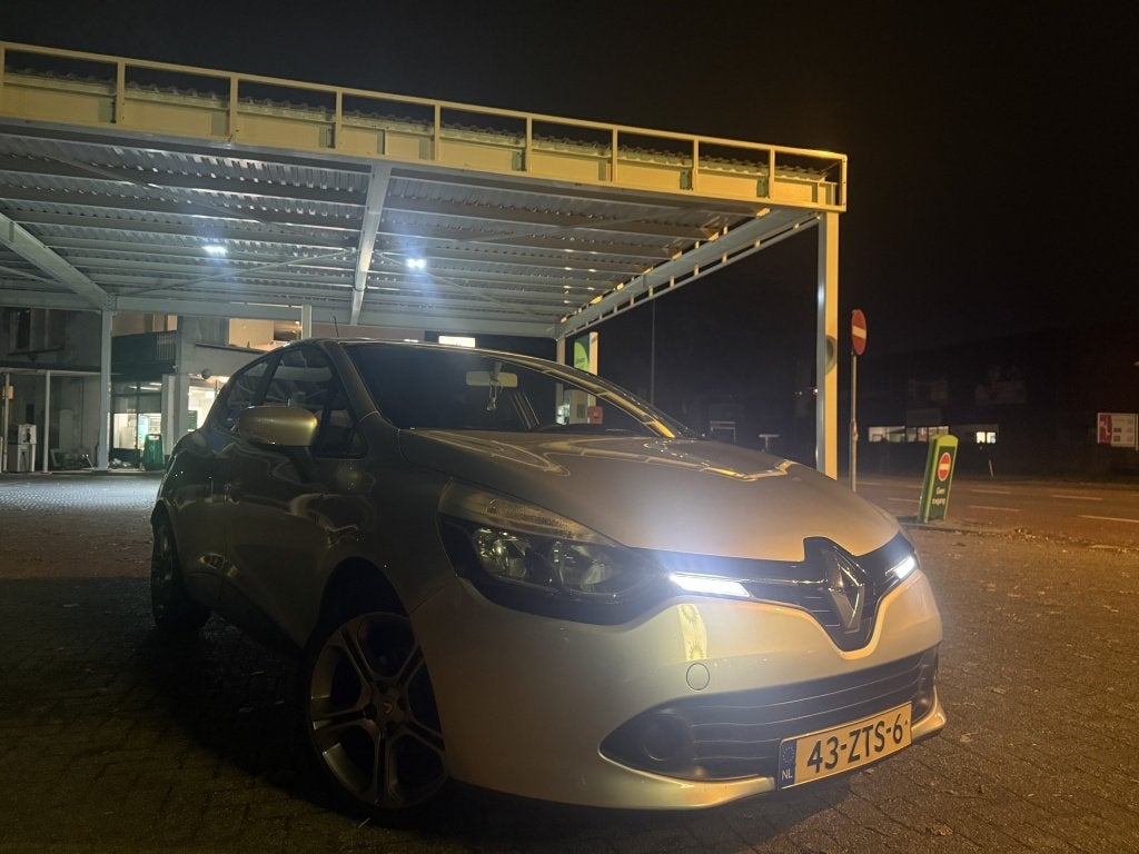 Renault Clio 1.5 dCi Cruise Clima Navi Bleutooth Gt, Auto's, 4 cilinders, 96 €/maand, Origineel Nederlands, 570 kg