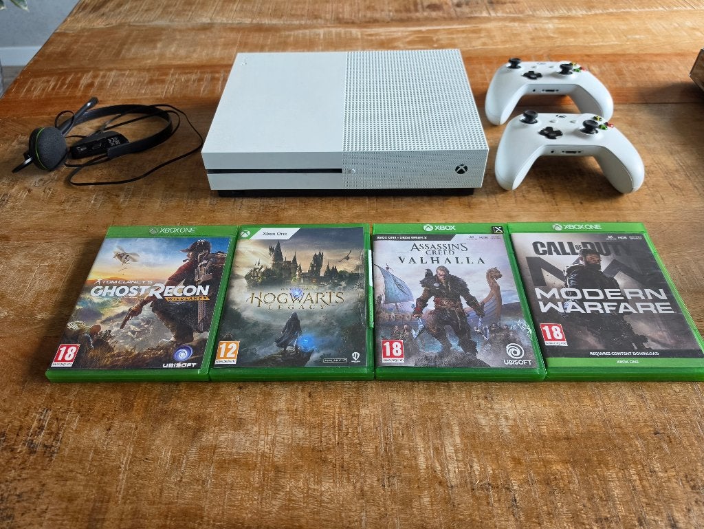 Xbox one, Spelcomputers en Games, Met 2 controllers, Xbox One S, Ophalen of Verzenden, Zo goed als nieuw