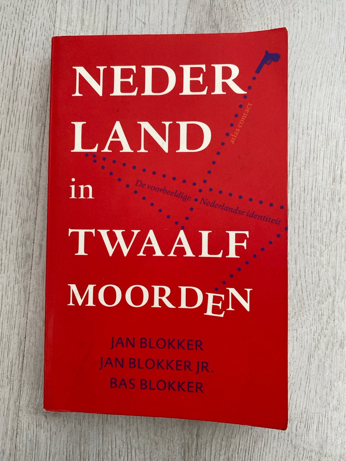 Nederland in Twaalf Moorden - Jan Blokker, Ophalen of Verzenden, Gelezen