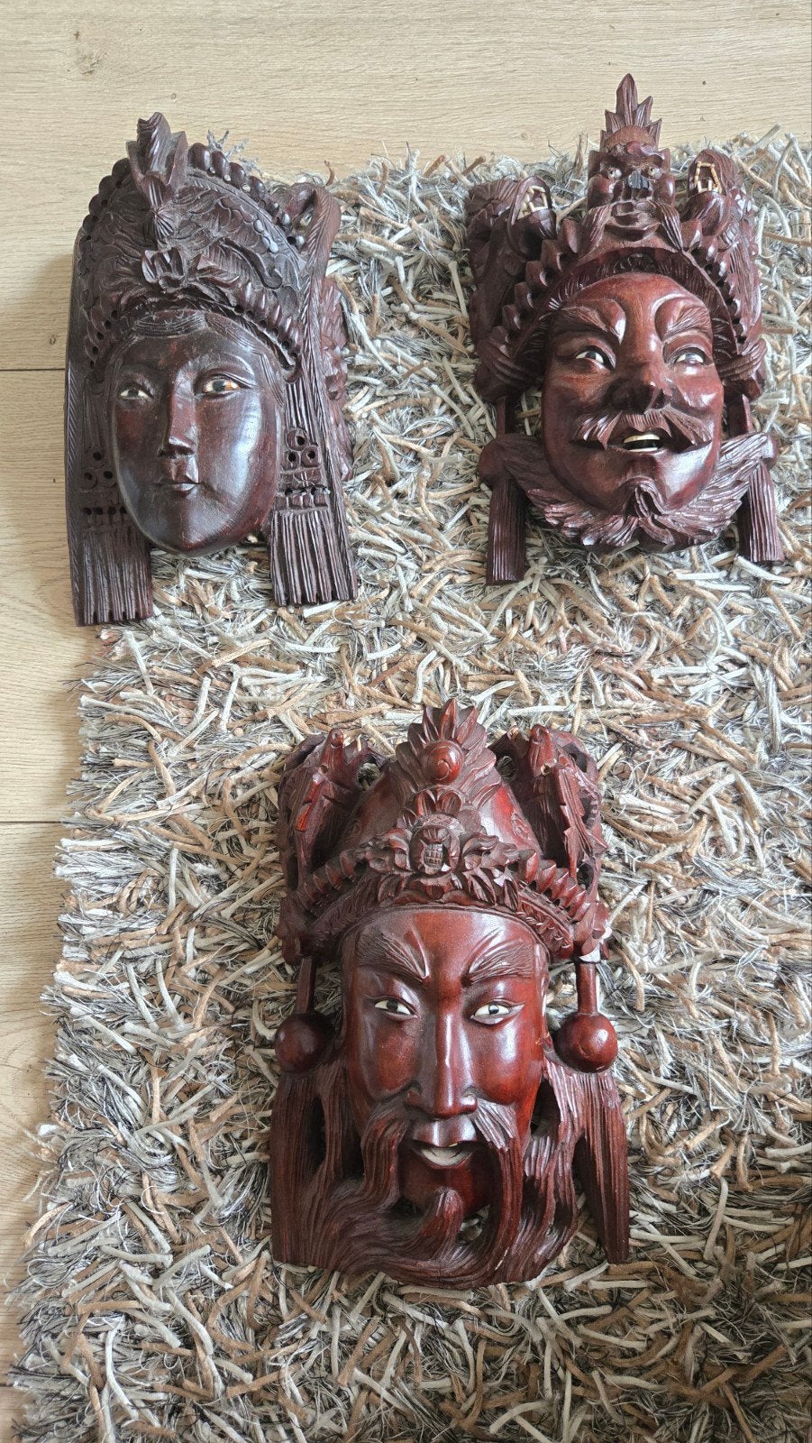 This Vintage Hand-carved Wooden Mask from China, Ophalen of Verzenden