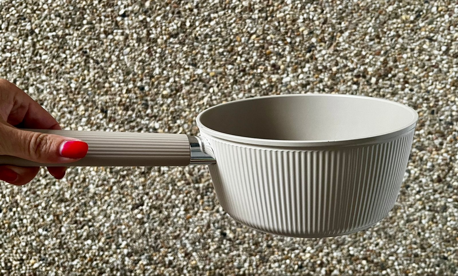 2 pannen kookpan bakpan deksel beige nieuw, Huis en Inrichting, Keuken | Potten en Pannen, Overige materialen, Overige typen, Nieuw
