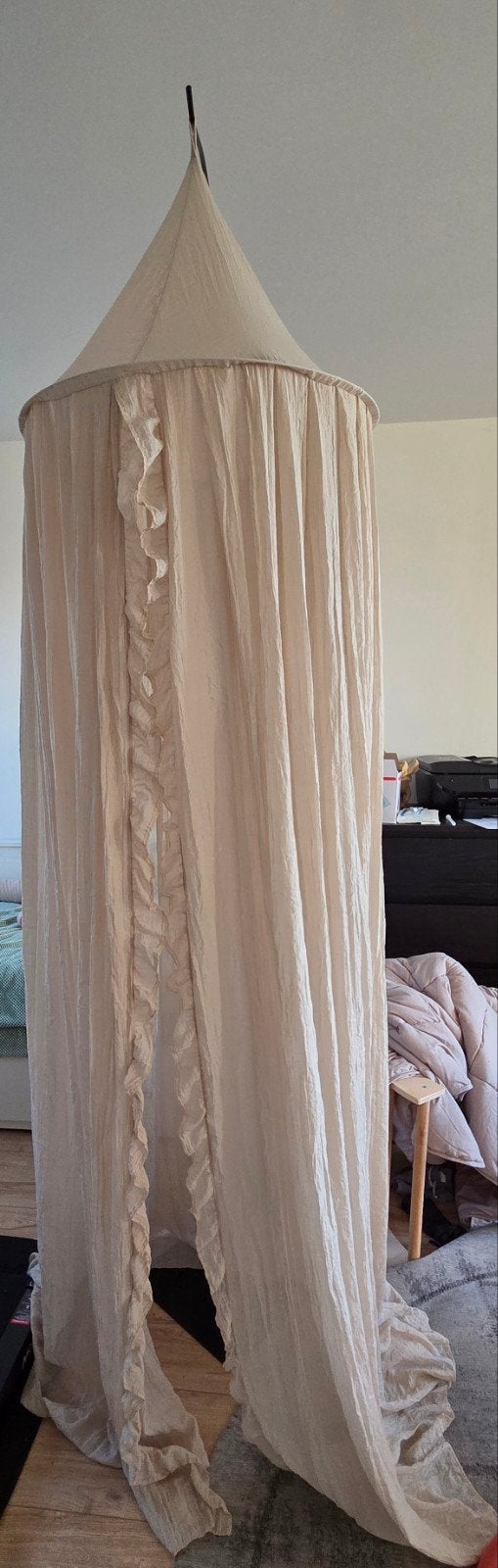 Mooie beige klamboe met standaard, Inclusief standaard, Zo goed als nieuw, Klamboe, Ophalen