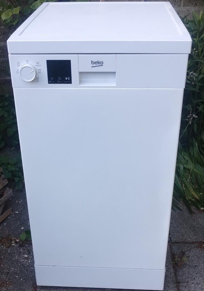 Kleine Beko vaatwasser - 1 jaar gebruikt, vrijstaand, Witgoed en Apparatuur, Vaatwasmachines, Ophalen, Gebruikt, 85 tot 90 cm