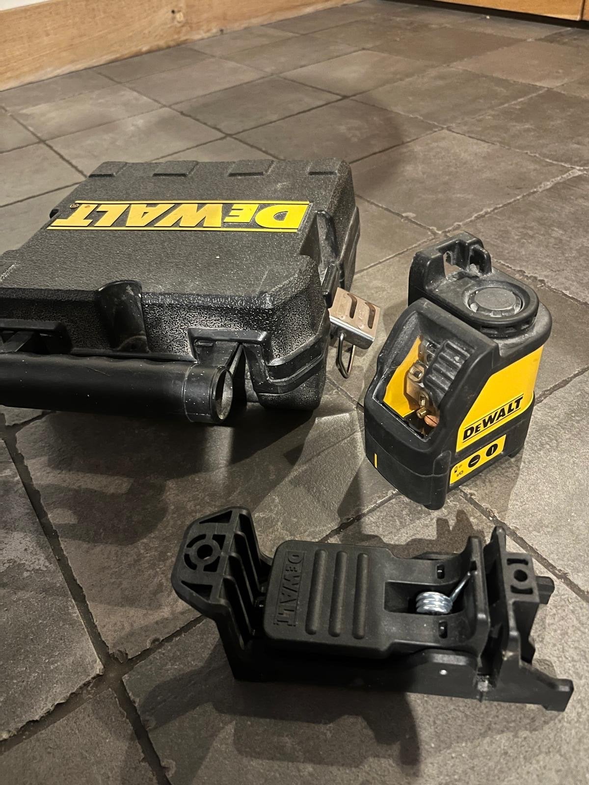 DeWalt DW088 Rode Laser - Nauwelijks gebruikt, Ophalen of Verzenden, Zo goed als nieuw