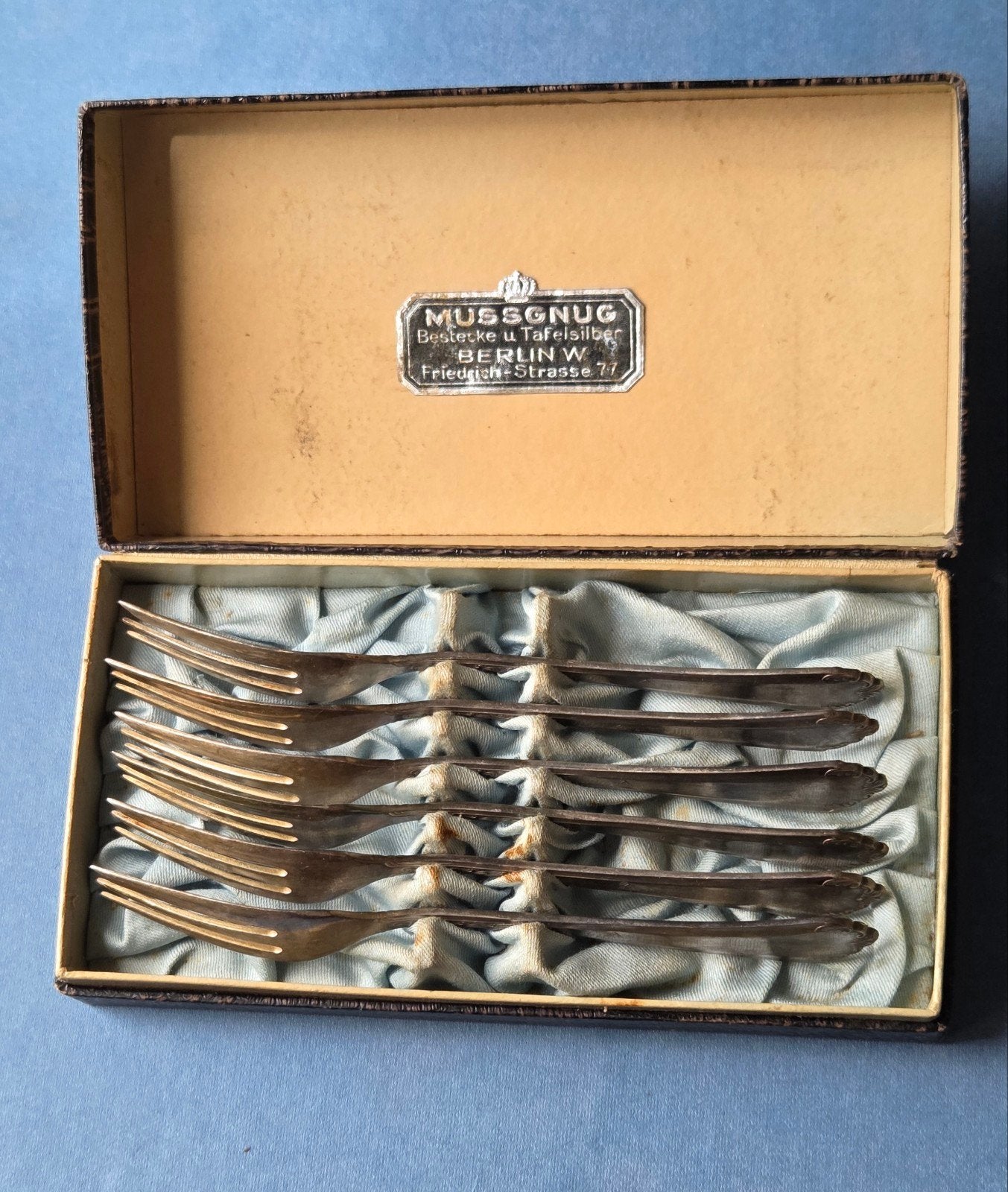 ​Antieke Duitse Gebaksvorkjes (6x) in Cassette – Verzilverd, Antiek en Kunst, Ophalen of Verzenden