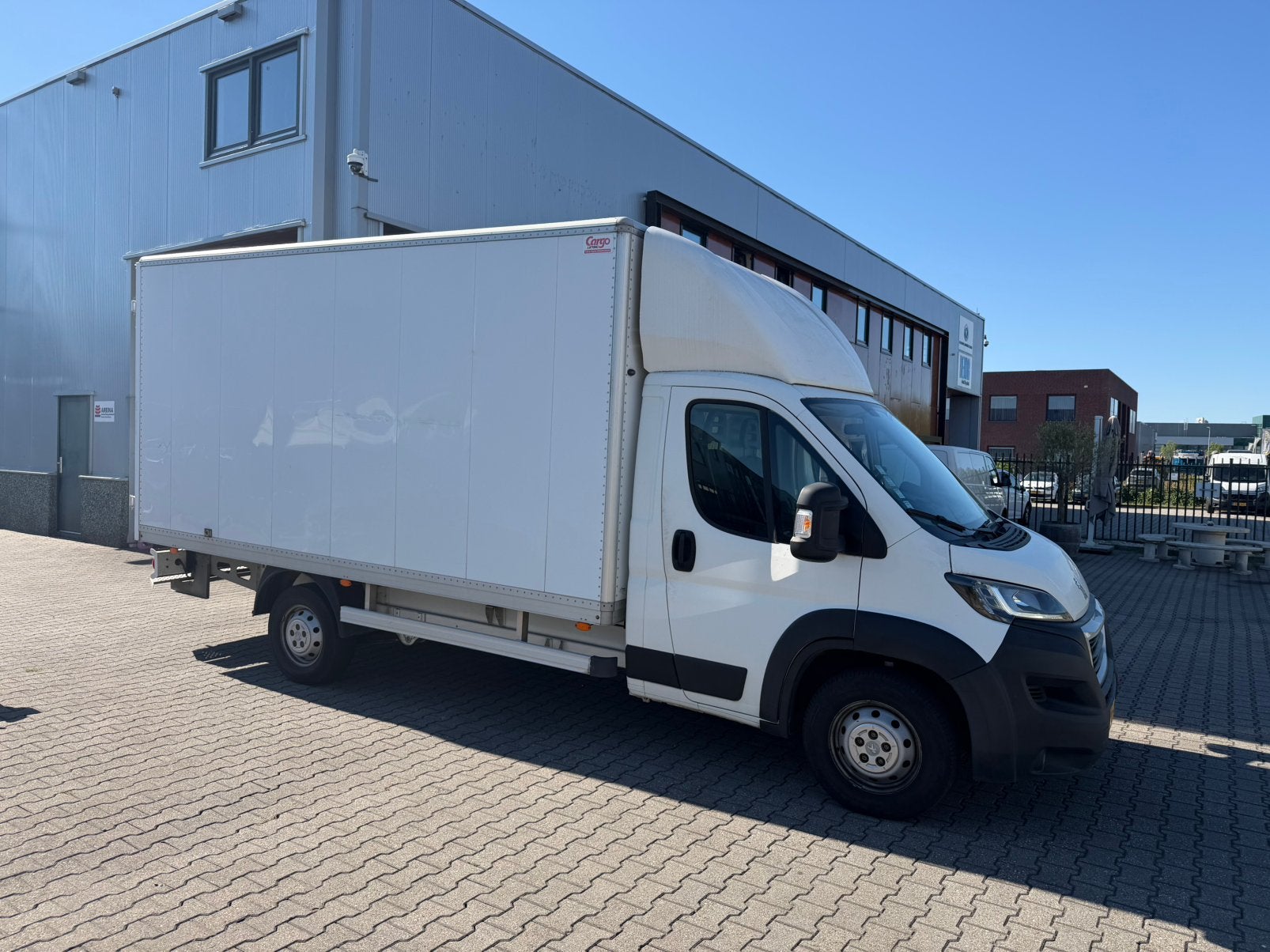 Ruime verhuisbus te huur nabij Nijmegen Bakwagen Busje huren