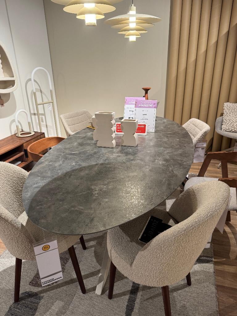 Te koop: Trendhopper eetkamertafel, Huis en Inrichting, Tafels | Eettafels, Zo goed als nieuw, 150 tot 200 cm, 200 cm of meer