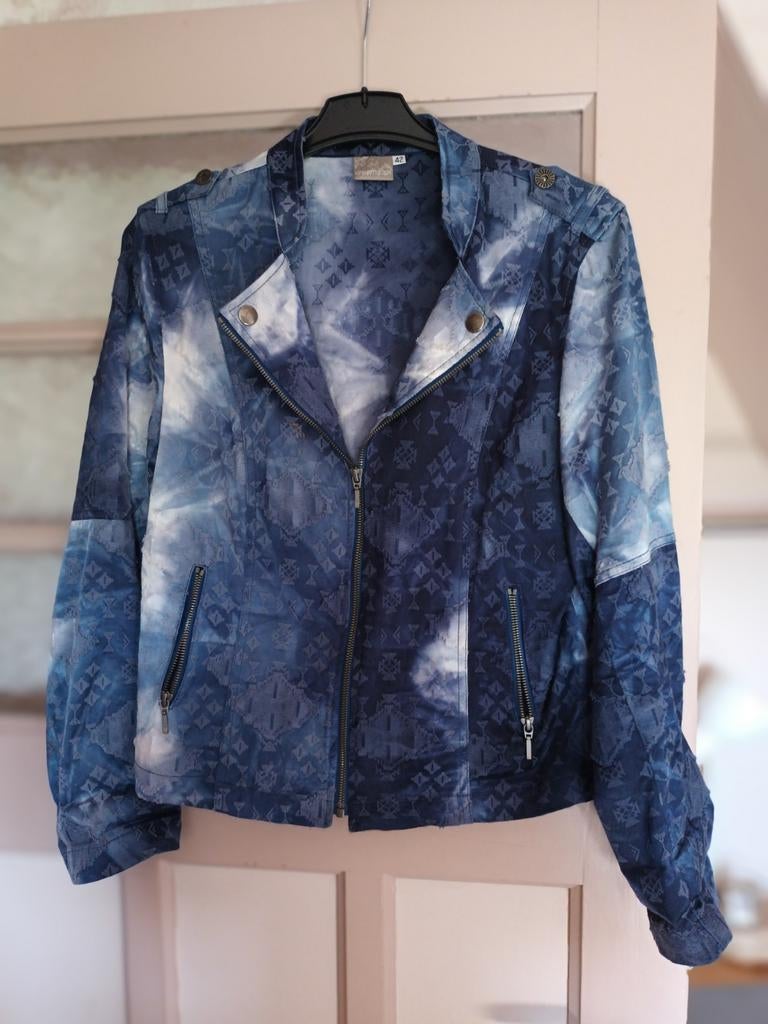 Stijlvol kort jasje - Blauw/Wit, Maat 38/40 (M), Blauw, Ophalen of Verzenden, Onbekend