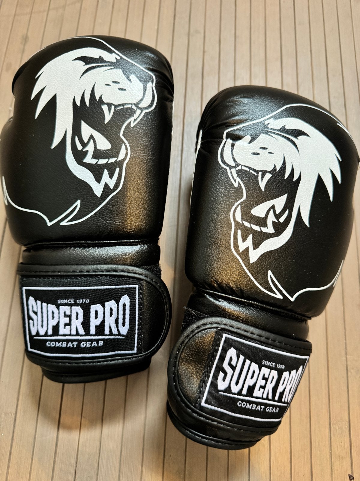 Kinder bokshandschoenen - Super Pro Combat Gear (6 oz), Ophalen of Verzenden, Nieuw, Bokshandschoenen