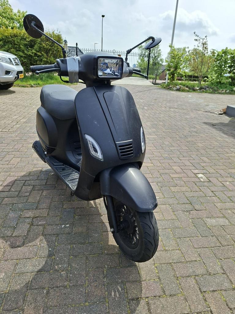 Senzo scooter kapot, Ophalen of Verzenden, Zo goed als nieuw, Benzine, Overige merken