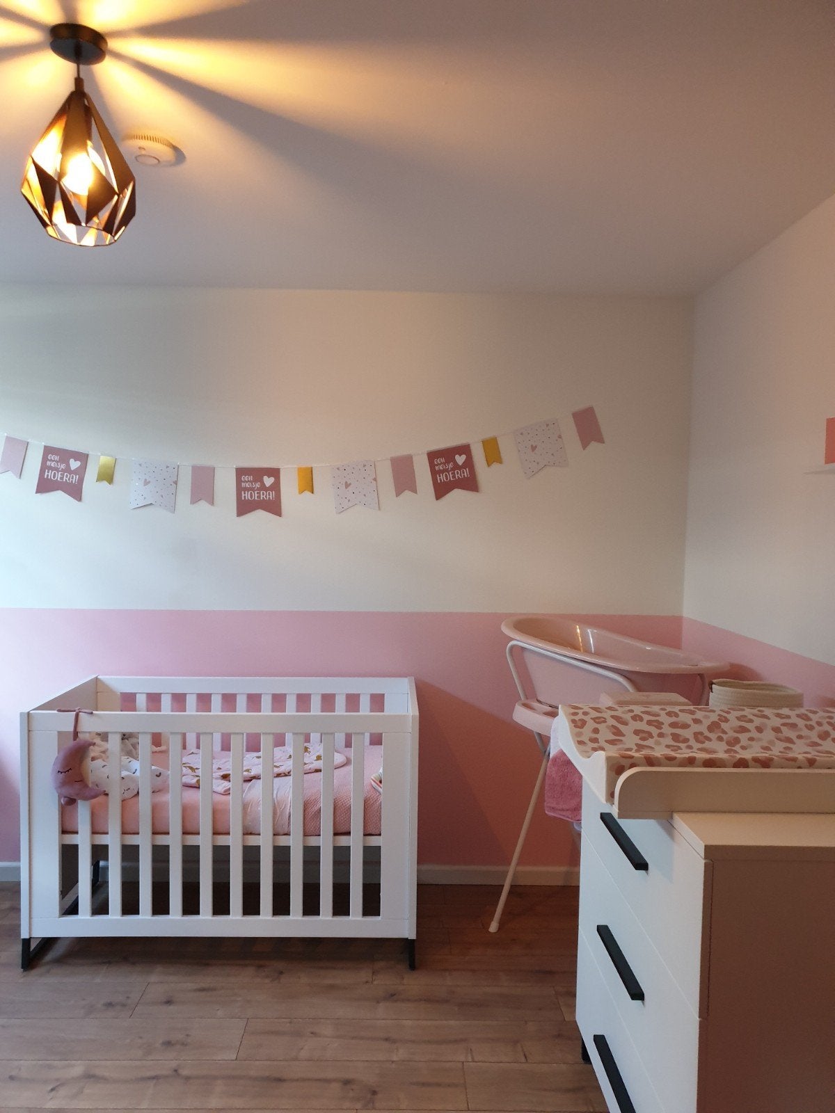 Complete babykamer: ledikant, commode en kledingkast, Ophalen, Gebruikt, Jongetje of Meisje
