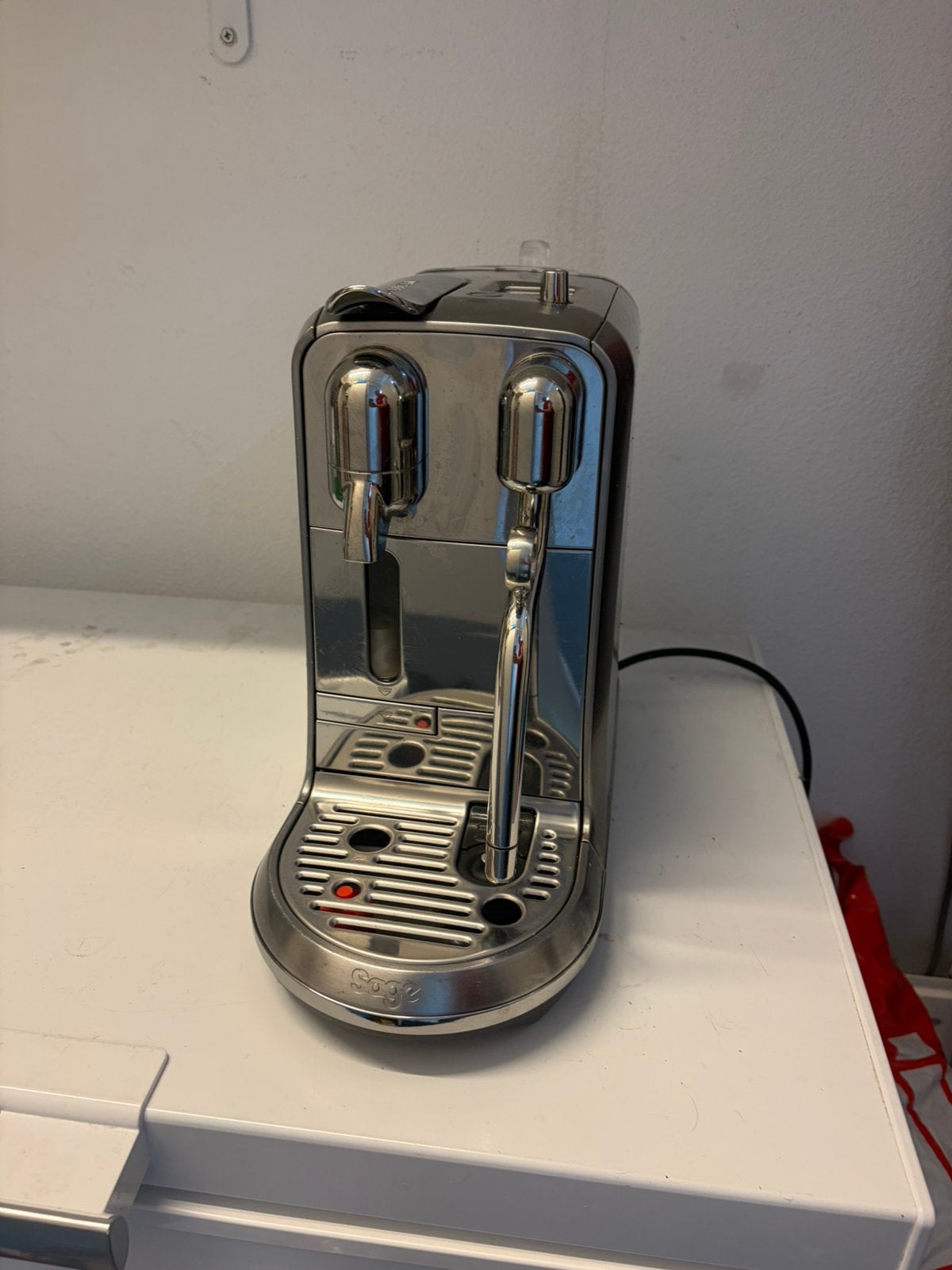 Nespresso coffee machine, Ophalen, Gebruikt, Koffiemachine, Koffiepads en cups