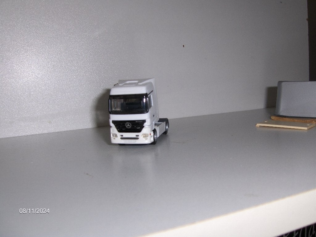 Herpa-MB truck, Ophalen of Verzenden, Zo goed als nieuw, Bus of Vrachtwagen, Herpa