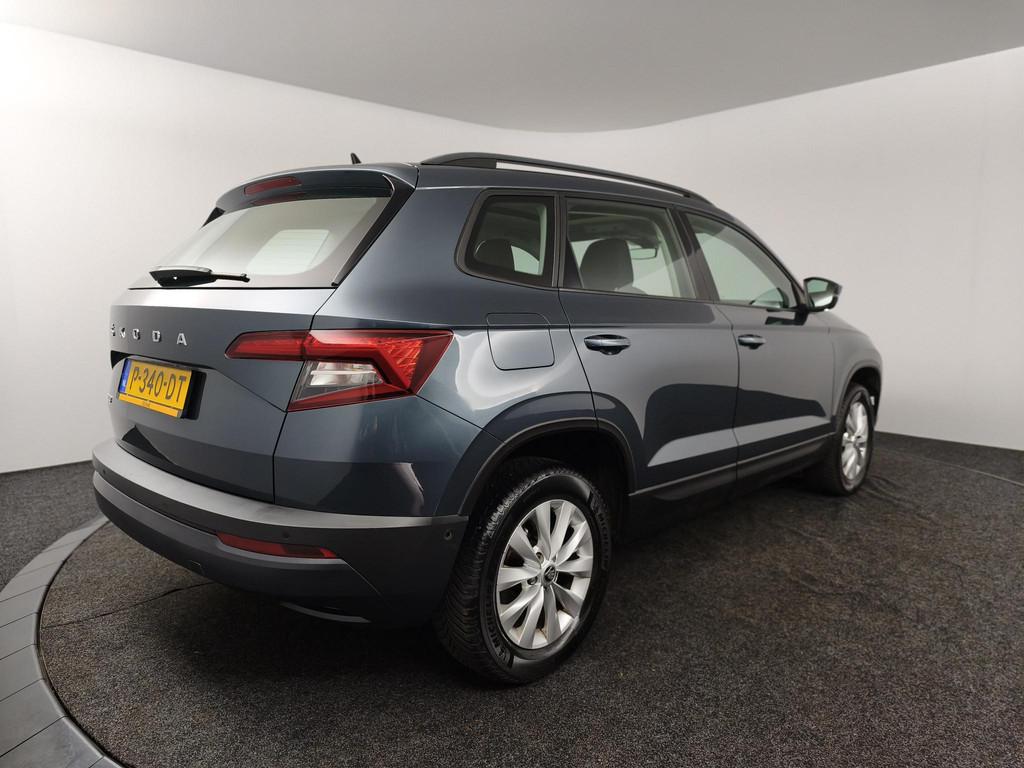 Skoda Karoq 1.0 TSI Business Edition | Panoramadak | PARKEER, Auto's, Skoda, Voorwielaandrijving, Stof, Gebruikt, Met garantie (alle)