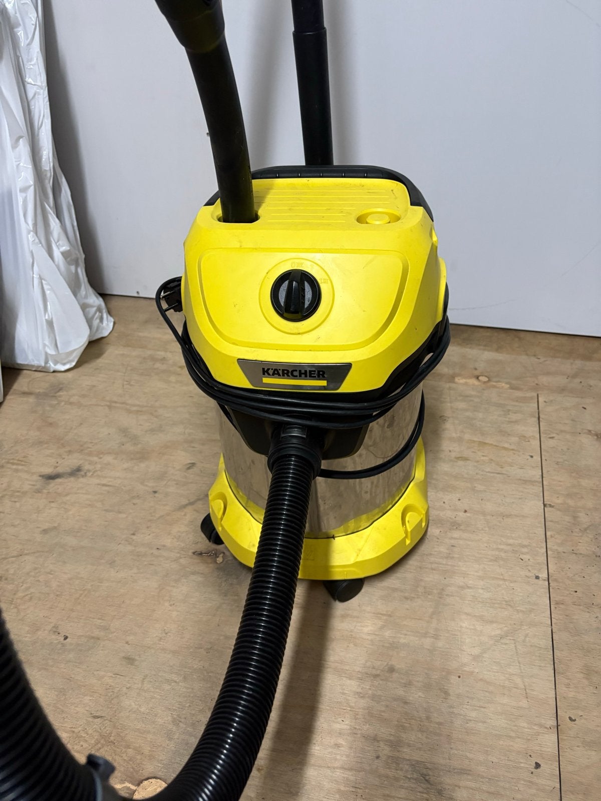 Kärcher WD 3 S Waterstofzuiger - Krachtige Nat- en Droogzuig, Ophalen, Inclusief accessoires, Gebruikt, Kärcher