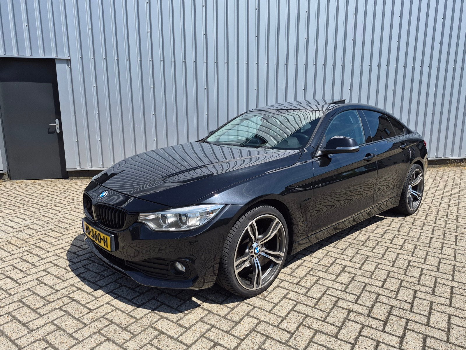 BMW 4-Serie 420 D GEREVISEERDE MOTOR + NIEUWE TURBO, Auto's, 745 kg, 1995 cc, 4 cilinders, Zwart