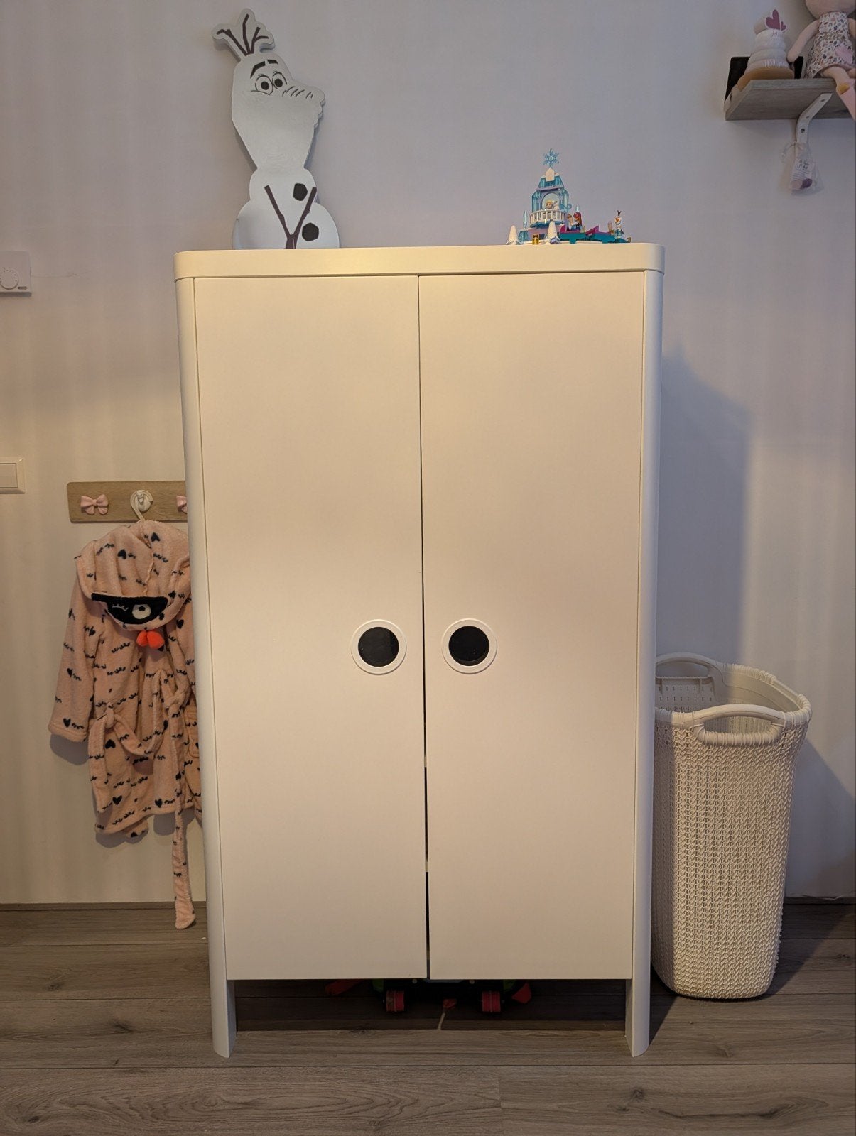kledingkast, Ophalen, Met deur(en), Gebruikt, 100 tot 150 cm