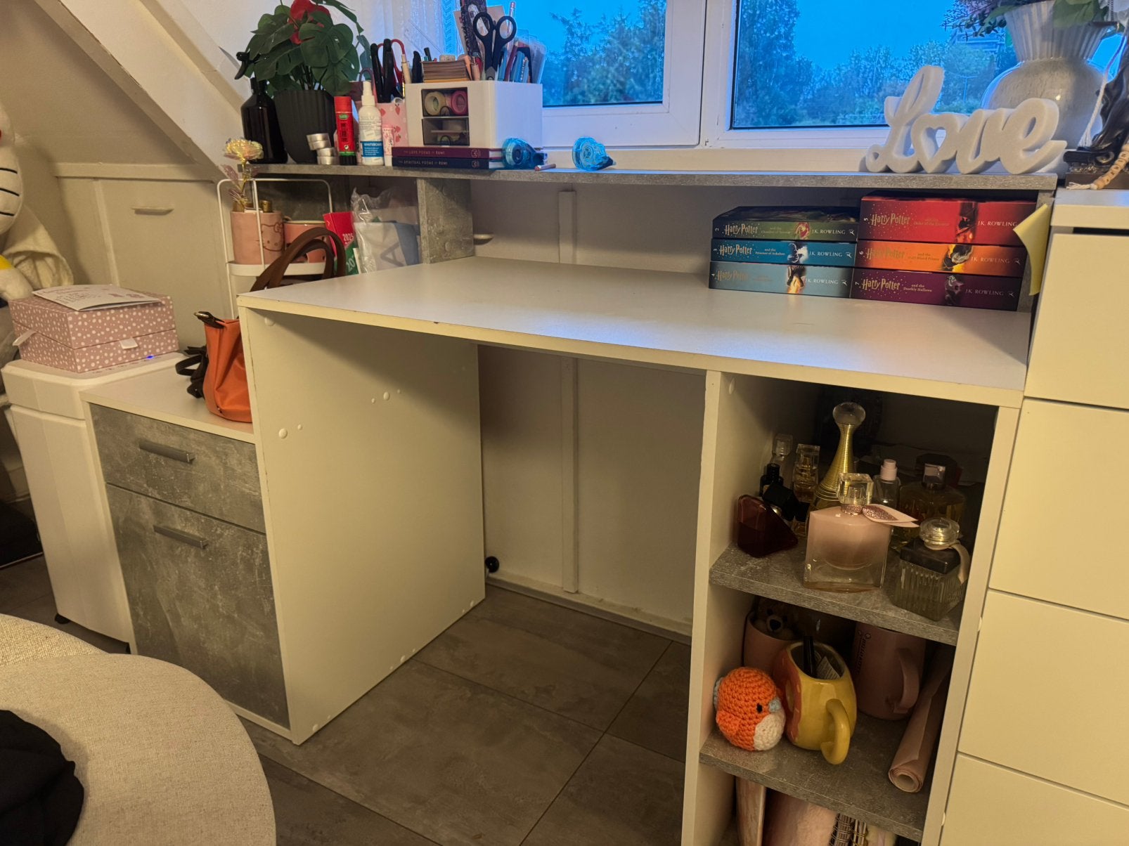 Bureau, onbeschadigd, stevig, veel opslag, Ophalen, Met lades, Hout, Schoolbureau