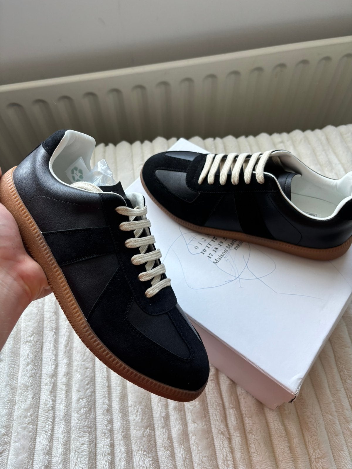 Maison Margiela Replica Gats Black / Gum Sole, Kleding | Heren, Schoenen, Zwart, Nieuw, Ophalen of Verzenden, Sneakers of Gympen