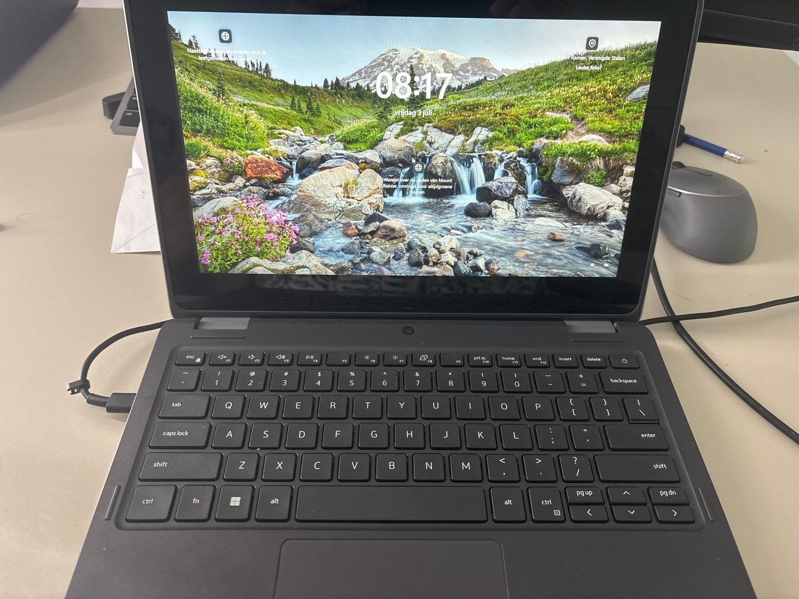 Dell Latitude 3140 2-in-1 Laptop - Zo goed als nieuw, Computers en Software, Windows Laptops, Ophalen, Qwerty, 8 GB, Met touchscreen