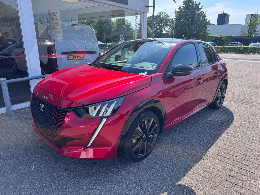 Peugeot e-208 EV GT 50 kWh (bj 2023, automaat), Auto's, Peugeot, 136 pk, Gebruikt, Zwart, Origineel Nederlands