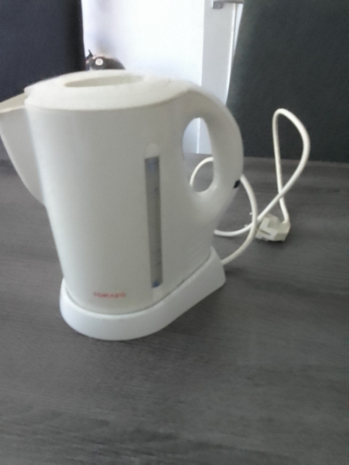 Witte waterkoker - Gebruikt, Witgoed en Apparatuur, Waterkokers, 1 tot 2 liter, Ophalen, Gebruikt, Draadloos