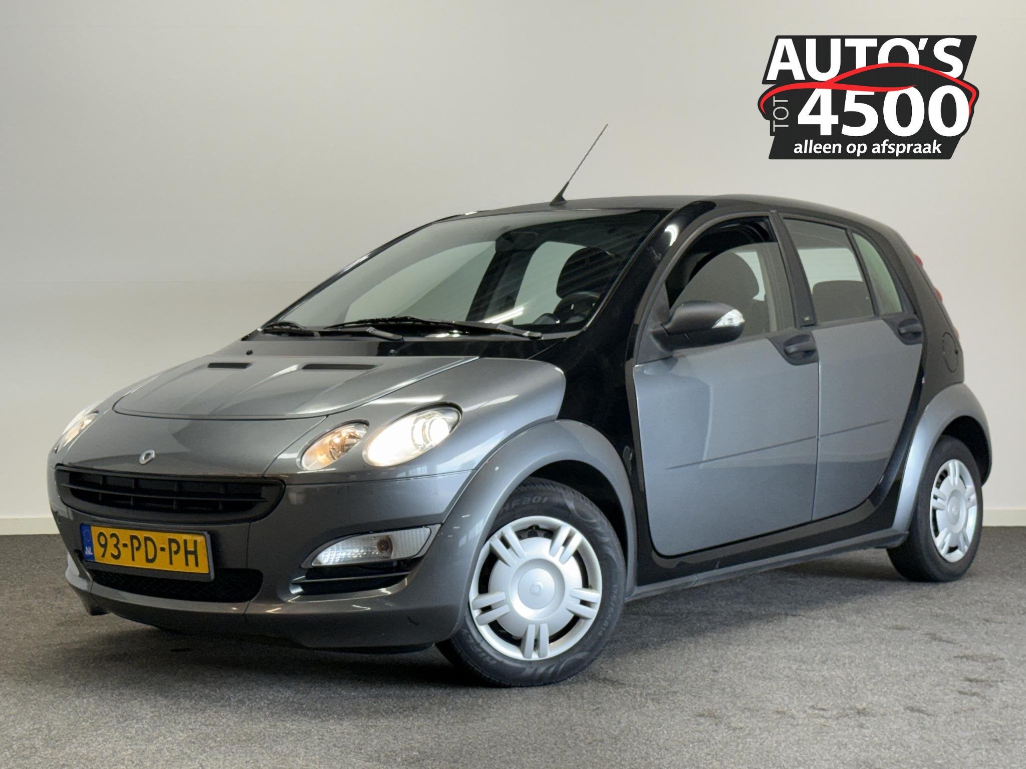 smart forfour 1.3 pulse Nieuwe apk!, Auto's, Stof, Zwart, Bedrijf, Handgeschakeld
