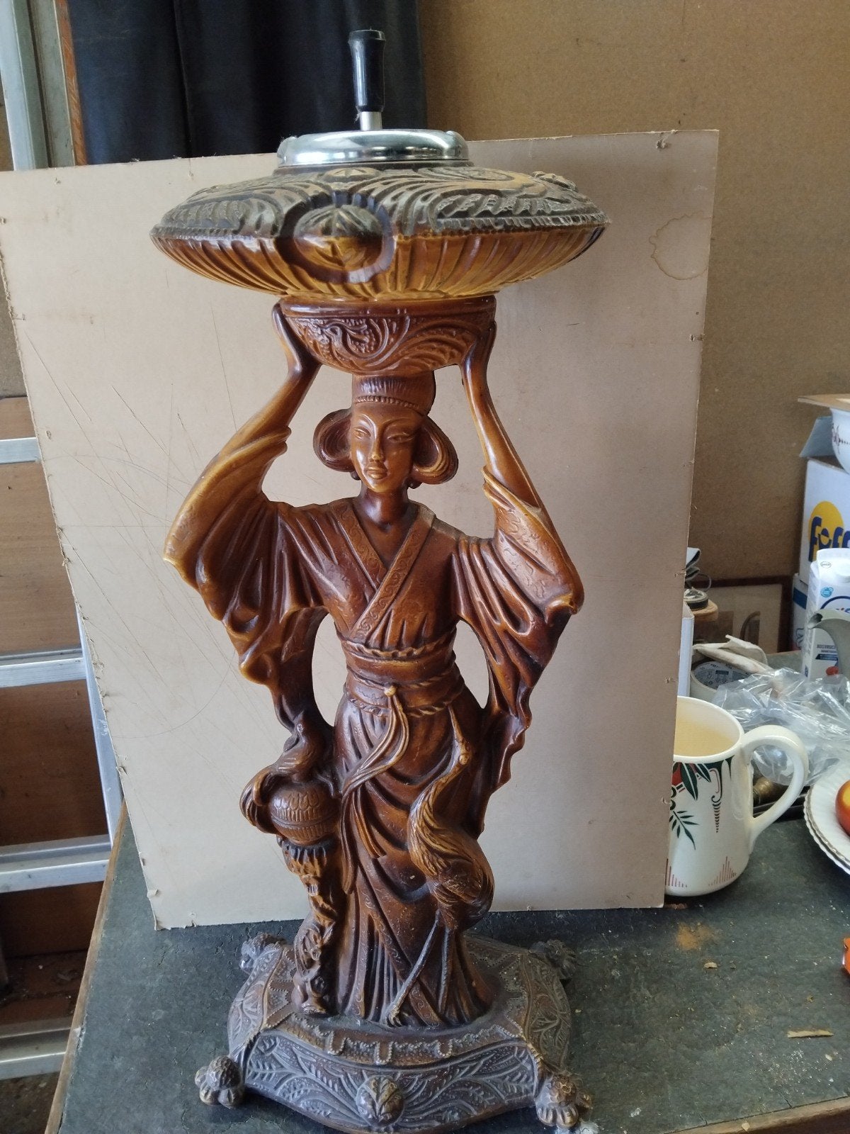 kunststof chinese vrouw met draaiasbak hg 67, Ophalen of Verzenden, Gebruikt, Asbak