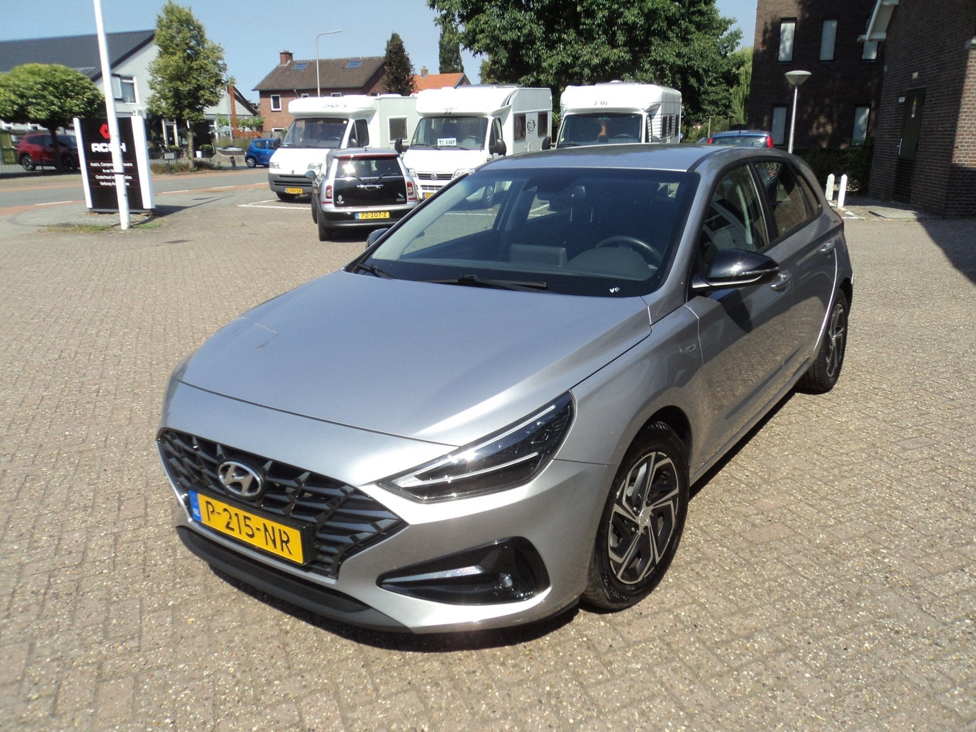 Hyundai I30 1.0 T-GDi MHEV Comfort Smart Cruise Camera Apple, Voorwielaandrijving, Stof, Gebruikt, 23 km/l