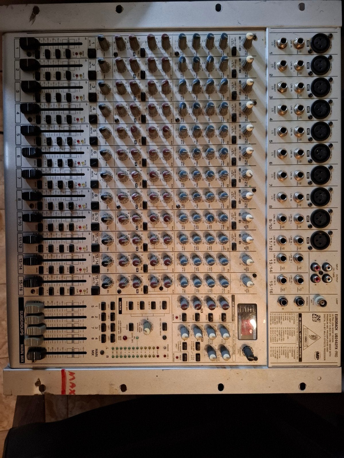 Behringer Eurorack UB2442FX-PRO Mengpaneel, Ophalen of Verzenden, Zo goed als nieuw, 20 kanalen of meer