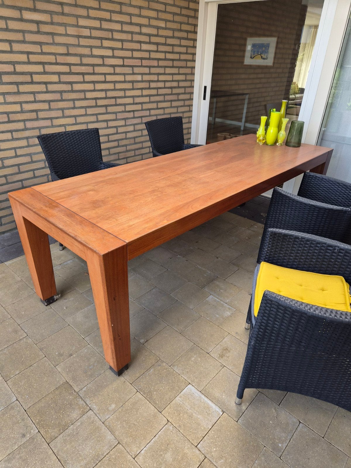 Tafel. Staat onder overkapping., Ophalen, Rechthoekig, Hout