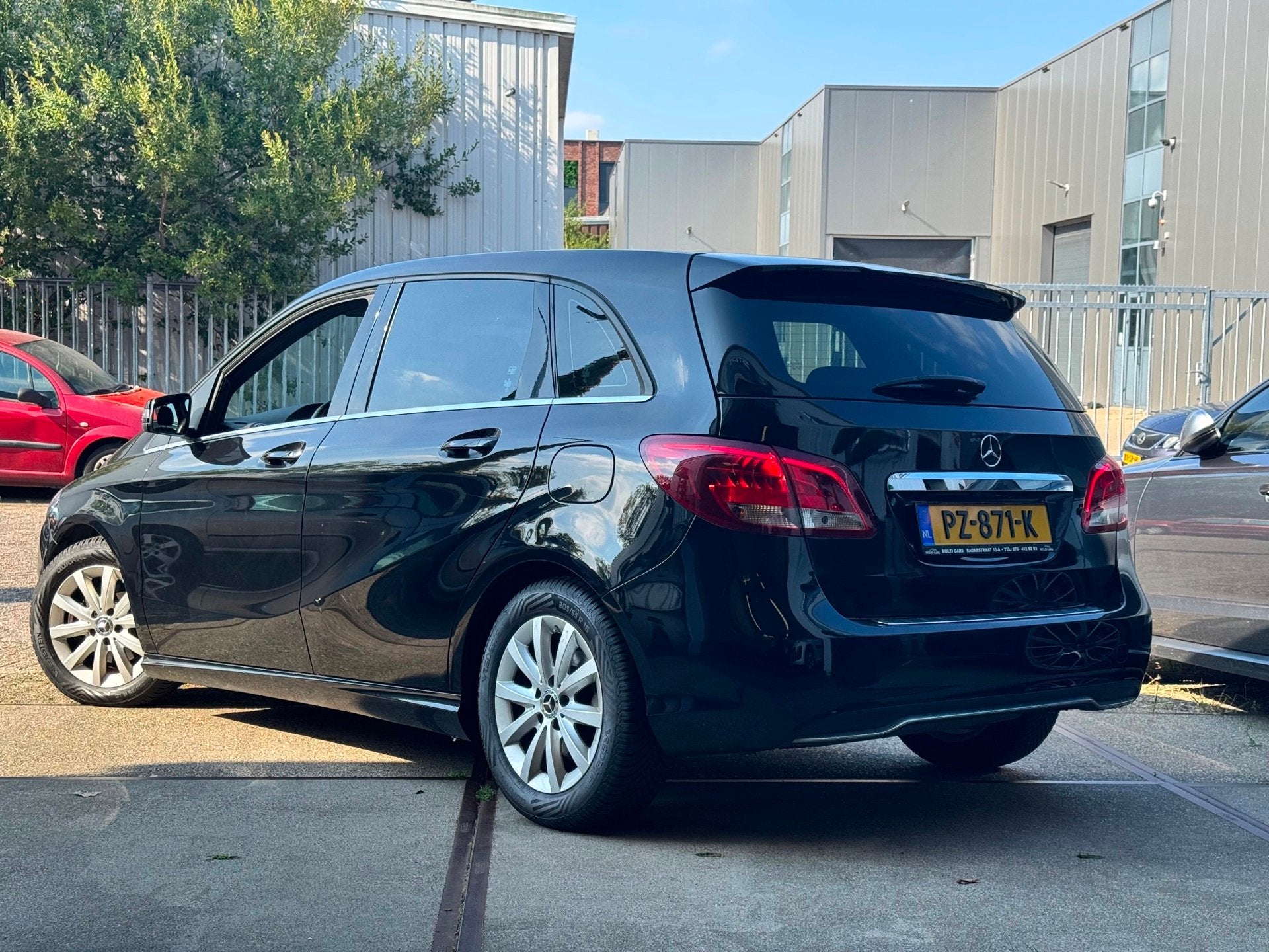 Mercedes-Benz B-klasse 180 | Business | AUTOMAAT | NAP | LAG, Auto's, Gebruikt, 4 cilinders, Verwarmde buitenspiegels, 66 €/maand