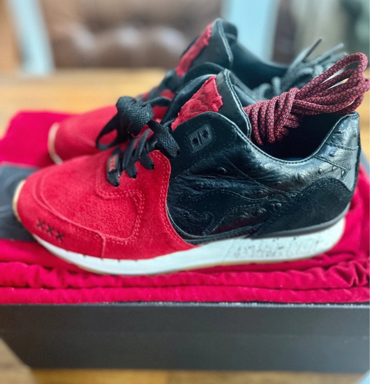 Kangaroos x Sneakerbaas x Patta x Woei sneakers, Ophalen of Verzenden, Zo goed als nieuw, Overige kleuren